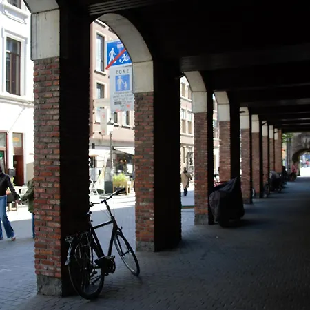 Historical Center Antwerp, On Foot Antuérpia
