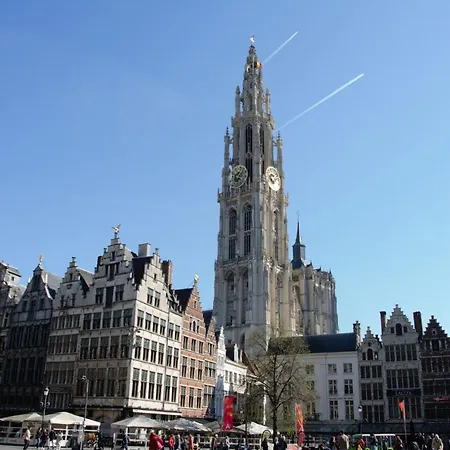 Historical Center Antwerp, On Foot